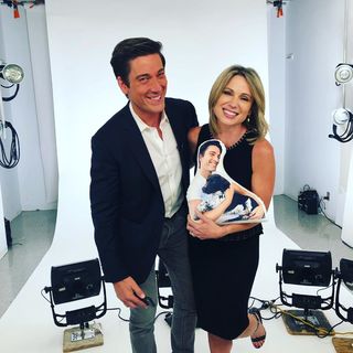 Amy Robach feet photo thumbnail