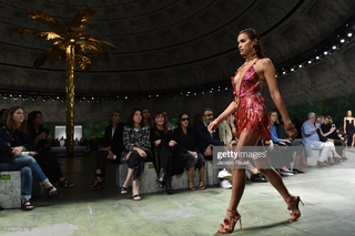 Irina Shayk feet photo thumbnail