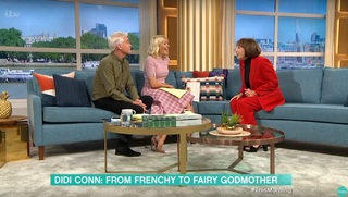 Holly Willoughby feet photo thumbnail