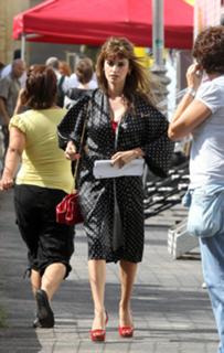 Penélope Cruz feet photo thumbnail