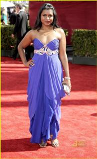 Mindy Kaling feet photo thumbnail