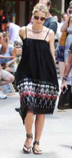 Heidi Klum feet photo thumbnail