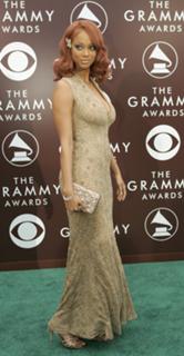 Tyra Banks feet photo thumbnail