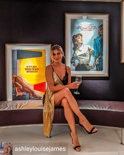 Ashley James feet photo thumbnail