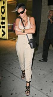 Rihanna feet photo thumbnail