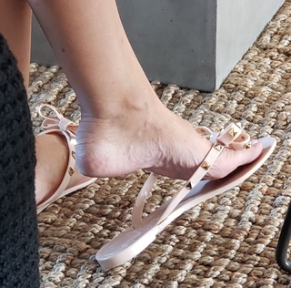 Kyle Unfug feet photo thumbnail