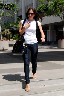 Katharine McPhee feet photo thumbnail