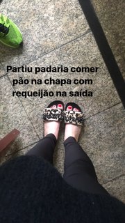 Marina Ruy Barbosa feet photo thumbnail