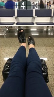 Marina Ruy Barbosa feet photo thumbnail
