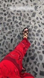 Marina Ruy Barbosa feet photo thumbnail