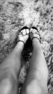 Marina Ruy Barbosa feet photo thumbnail