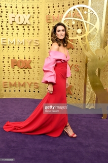 Mandy Moore feet photo thumbnail