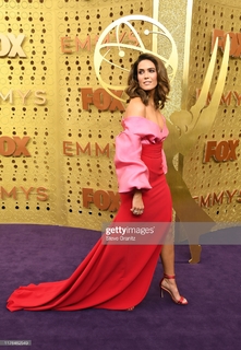 Mandy Moore feet photo thumbnail