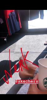 Brooke Burke feet photo thumbnail