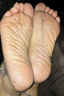 Deedee Rican feet photo thumbnail