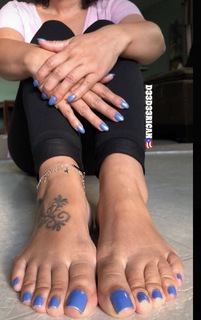 Deedee Rican feet photo thumbnail