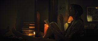 Naomi Watts feet photo thumbnail