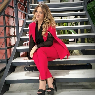 Andrea Legarreta feet photo thumbnail