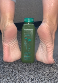 Kyle Unfug feet photo thumbnail