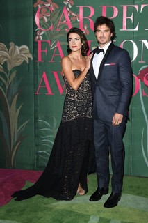 Nikki Reed feet photo thumbnail