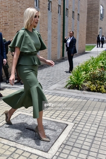 Ivanka Trump feet photo thumbnail