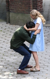 Amanda Seyfried feet photo thumbnail