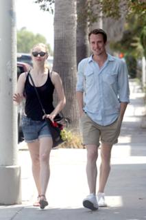 Amanda Seyfried feet photo thumbnail