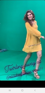 Kriti Sanon feet photo thumbnail