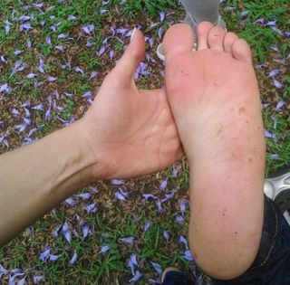 Isa Pes feet photo thumbnail
