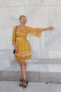 Federica Fontana feet photo thumbnail