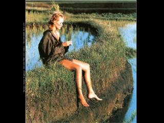 Claudia Schiffer feet photo thumbnail