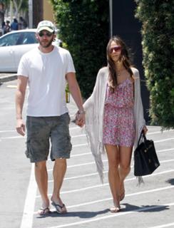 Jordana Brewster feet photo thumbnail
