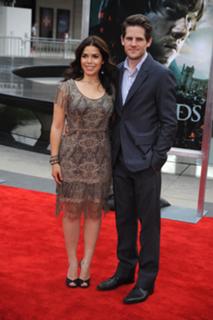 America Ferrera feet photo thumbnail