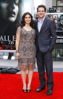 America Ferrera feet photo thumbnail
