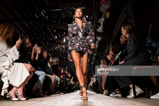 Irina Shayk feet photo thumbnail