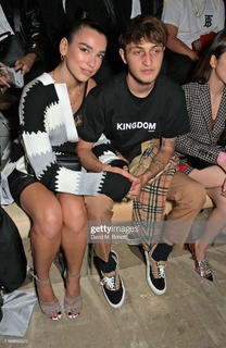 Dua Lipa feet photo thumbnail