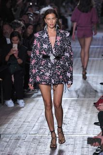 Irina Shayk feet photo thumbnail