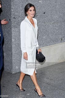 Queen Letizia of Spain feet photo thumbnail