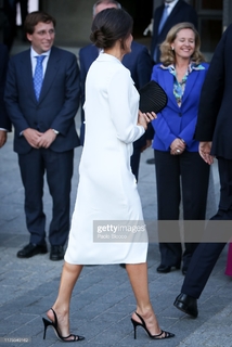 Queen Letizia of Spain feet photo thumbnail