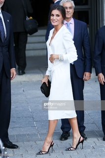 Queen Letizia of Spain feet photo thumbnail
