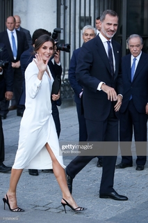 Queen Letizia of Spain feet photo thumbnail