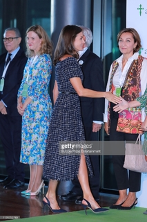 Queen Letizia of Spain feet photo thumbnail