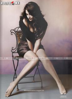 Sonam Kapoor feet photo thumbnail