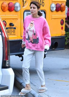 Bethenny Frankel feet photo thumbnail