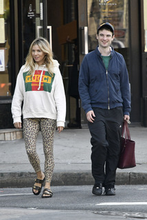 Sienna Miller feet photo thumbnail