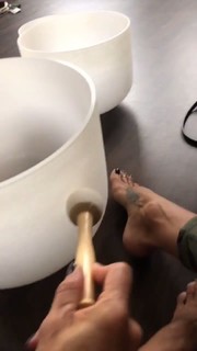 Brooke Burke feet photo thumbnail