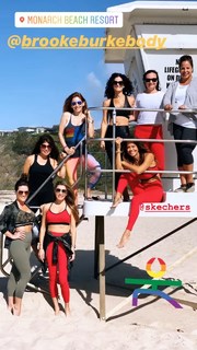 Brooke Burke feet photo thumbnail
