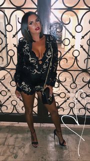 Joy Taylor feet photo thumbnail