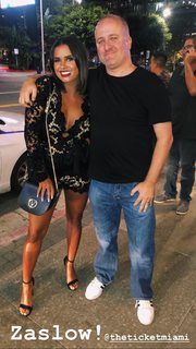 Joy Taylor feet photo thumbnail