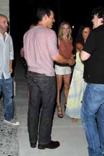 LeAnn Rimes feet photo thumbnail